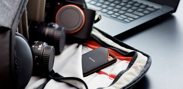 1000 GB Extreme Pro Portable SSD (USB 3.2 Gen 2x2, 128-bit AES)