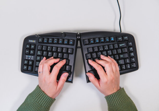 Goldtouch Adjustable Keyboard (USB, PS/2, US, zwart)