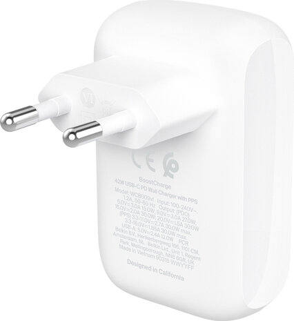 BoostCharge Power adapter (42 Watt, 3 A, PD 3.0, 2 output connectors, 24 pin USB-C, USB, wit)