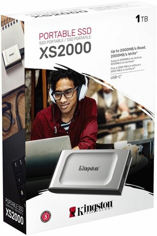 1000 GB SXS2000/1000G SSD (USB 3.2 Gen 2x2, USB-C connector)